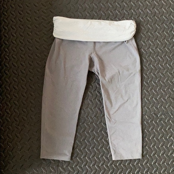 Albion Fit Grey Leggings - Picture 3 of 6